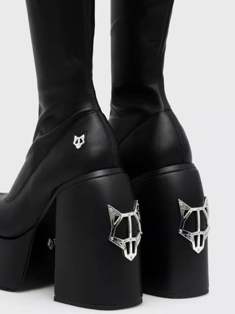 Bota negra de especias