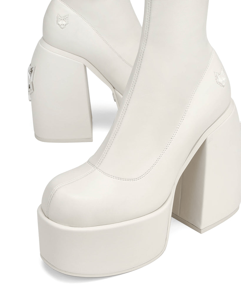 Compra {{product_title}} en {{shop_name}} con envío rápido
